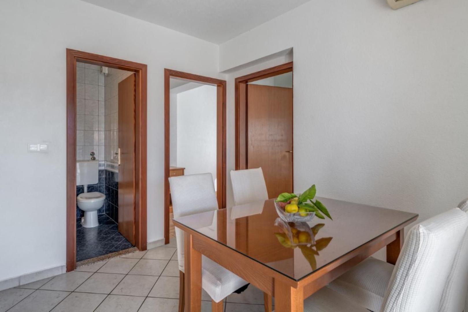 Ruza&Nikolina "1" Apartmani - Baška Voda المظهر الخارجي الصورة