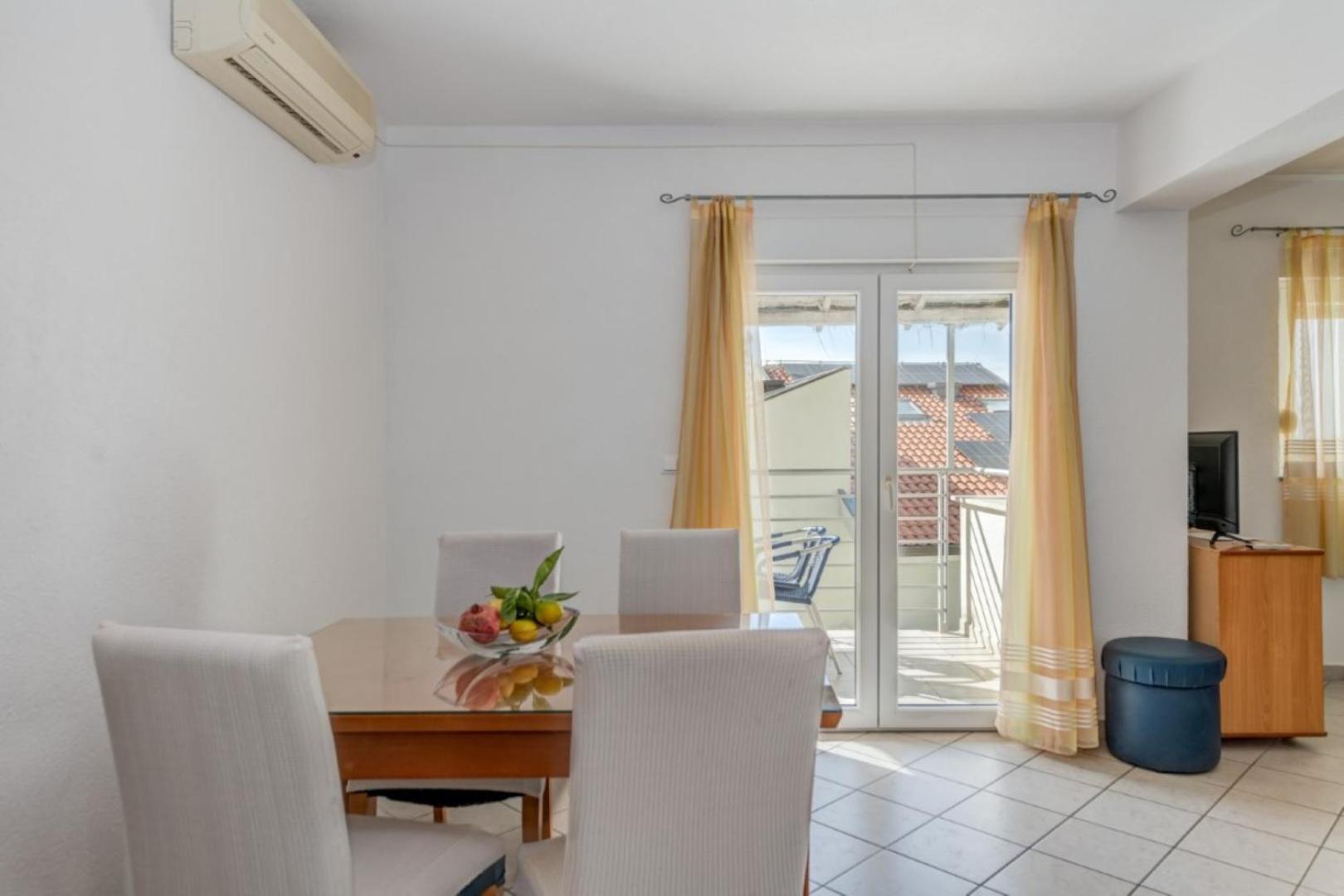 Ruza&Nikolina "1" Apartmani - Baška Voda المظهر الخارجي الصورة