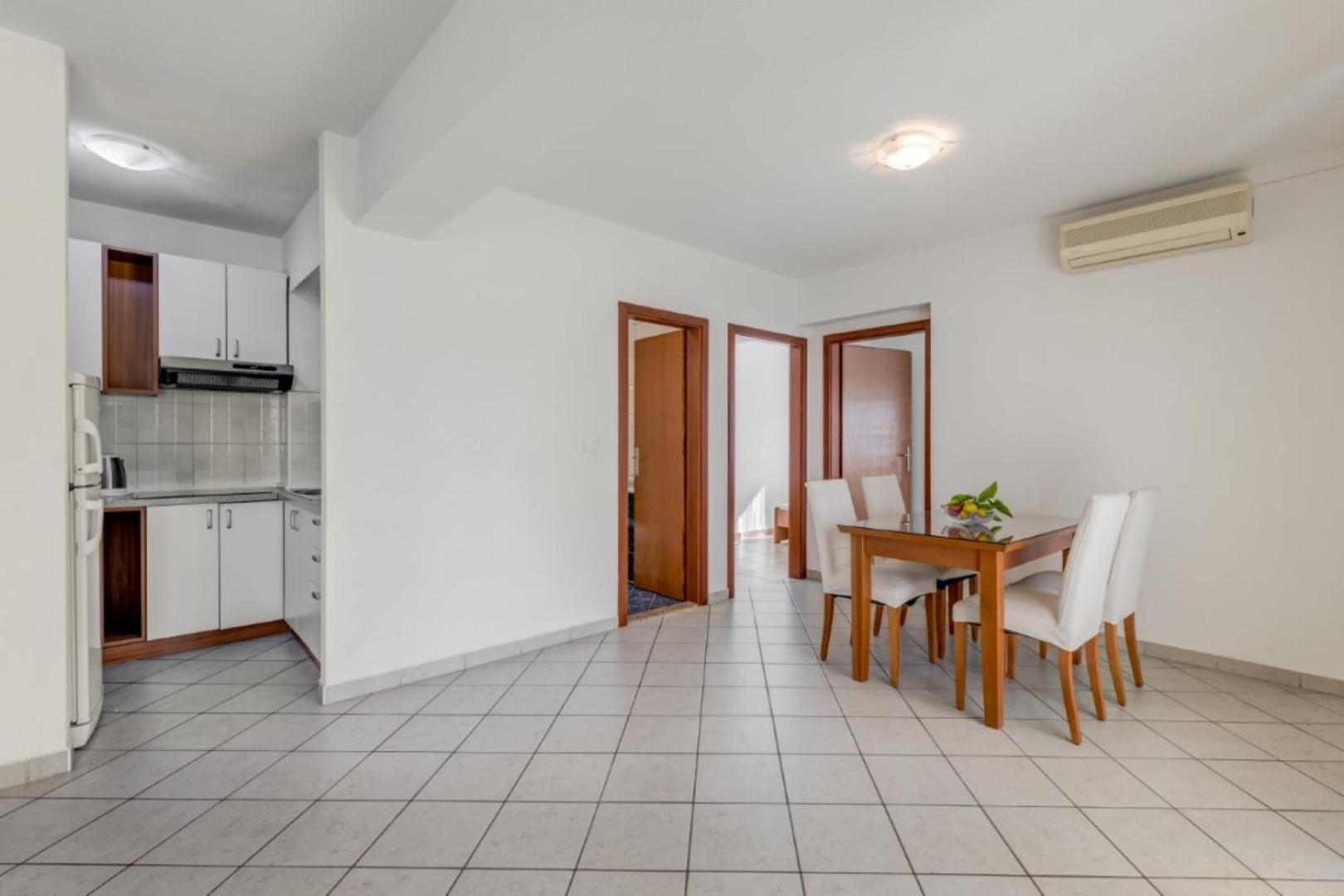 Ruza&Nikolina "1" Apartmani - Baška Voda المظهر الخارجي الصورة